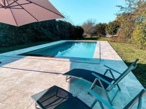 Maison avec piscine chauffée à Montignac